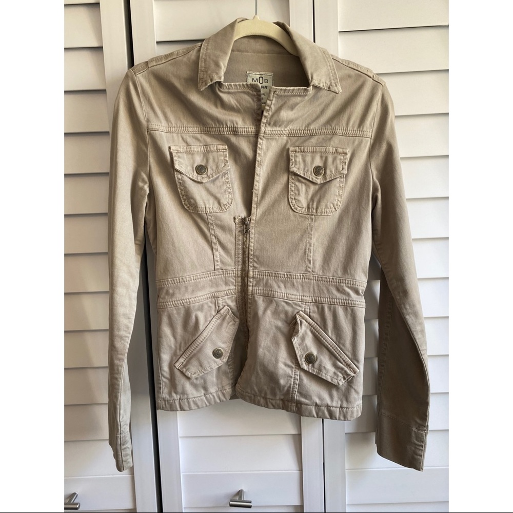 Jacket - Picture 2 of 3